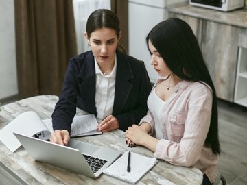 新加坡企業(yè)命名的常見方式與特點