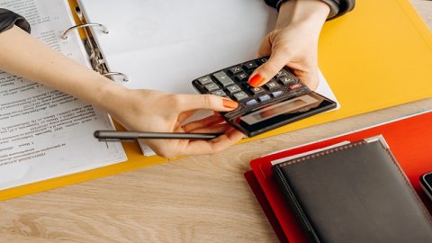 亞馬遜英國(guó)FBA倉(cāng)儲(chǔ)紙箱包裝要求：確保尺寸合規(guī)、防水防潮、易于識(shí)別。