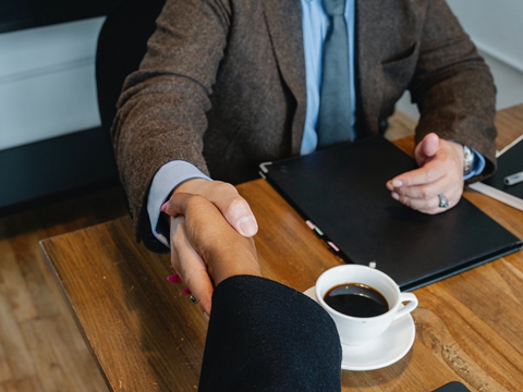 阿聯酋進口VAT計算及關稅起征點詳解 阿聯酋進口VAT計算及關稅起征點詳解